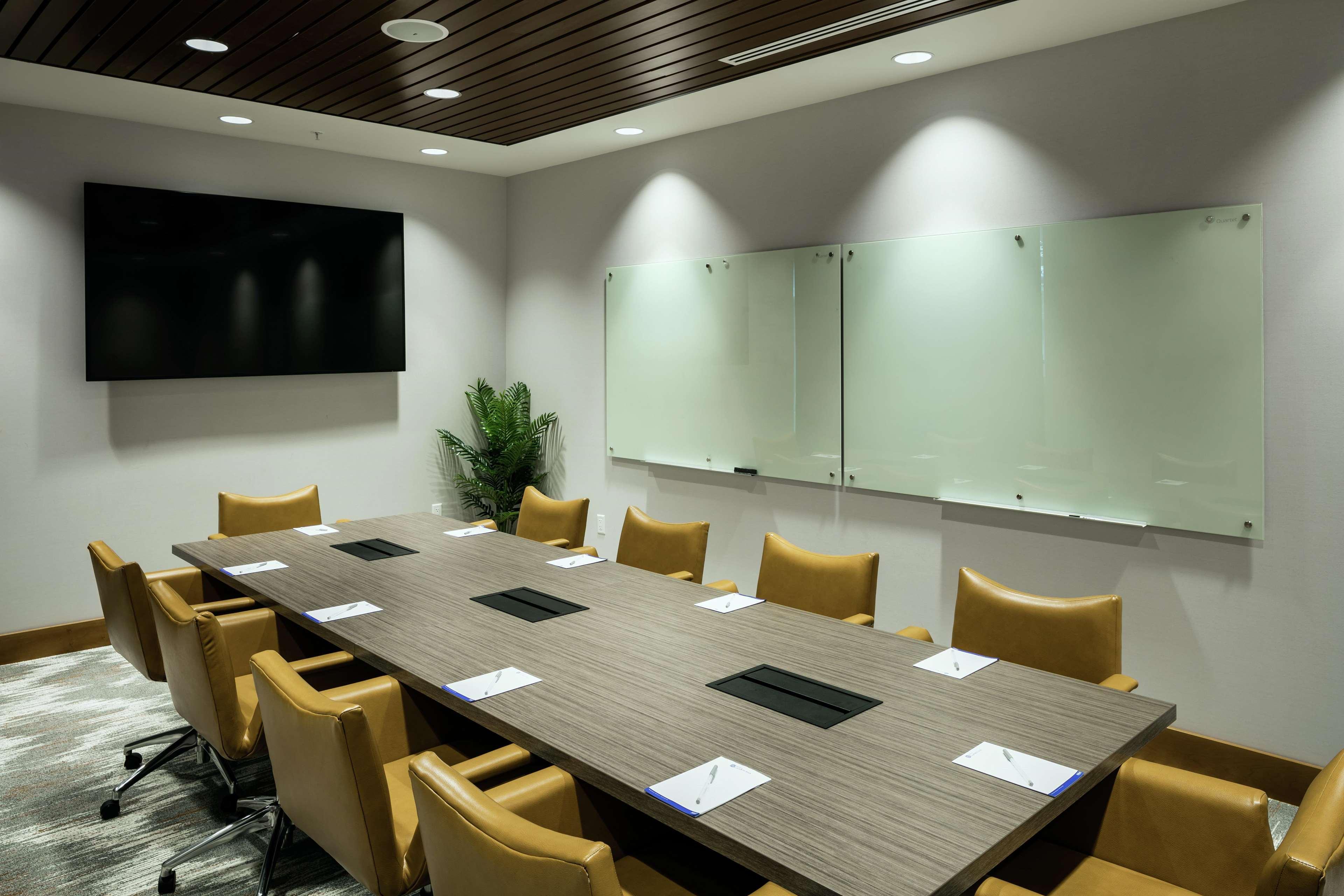 Hilton Garden Inn Seattle Bellevue Downtown, Wa מראה חיצוני תמונה