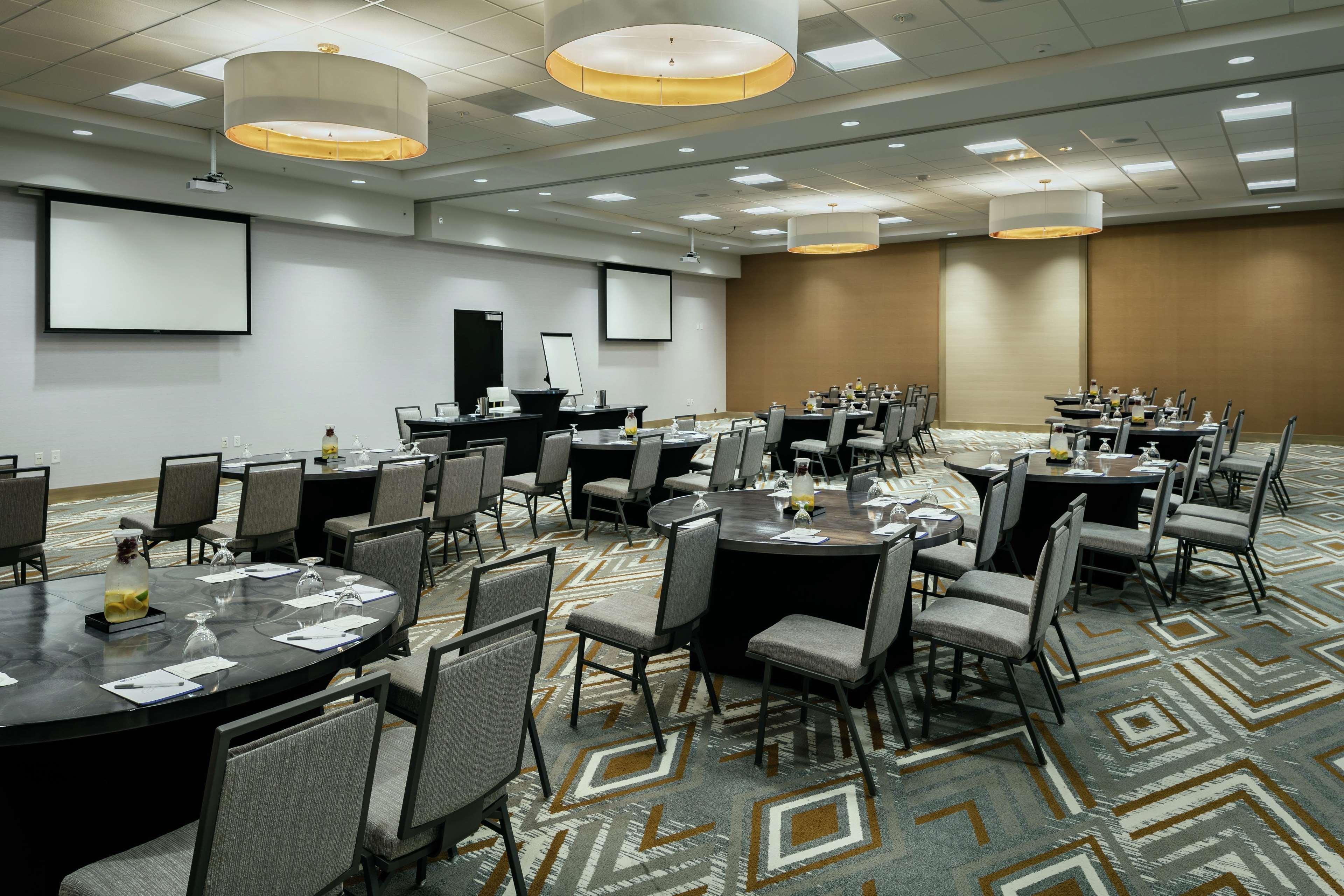 Hilton Garden Inn Seattle Bellevue Downtown, Wa מראה חיצוני תמונה