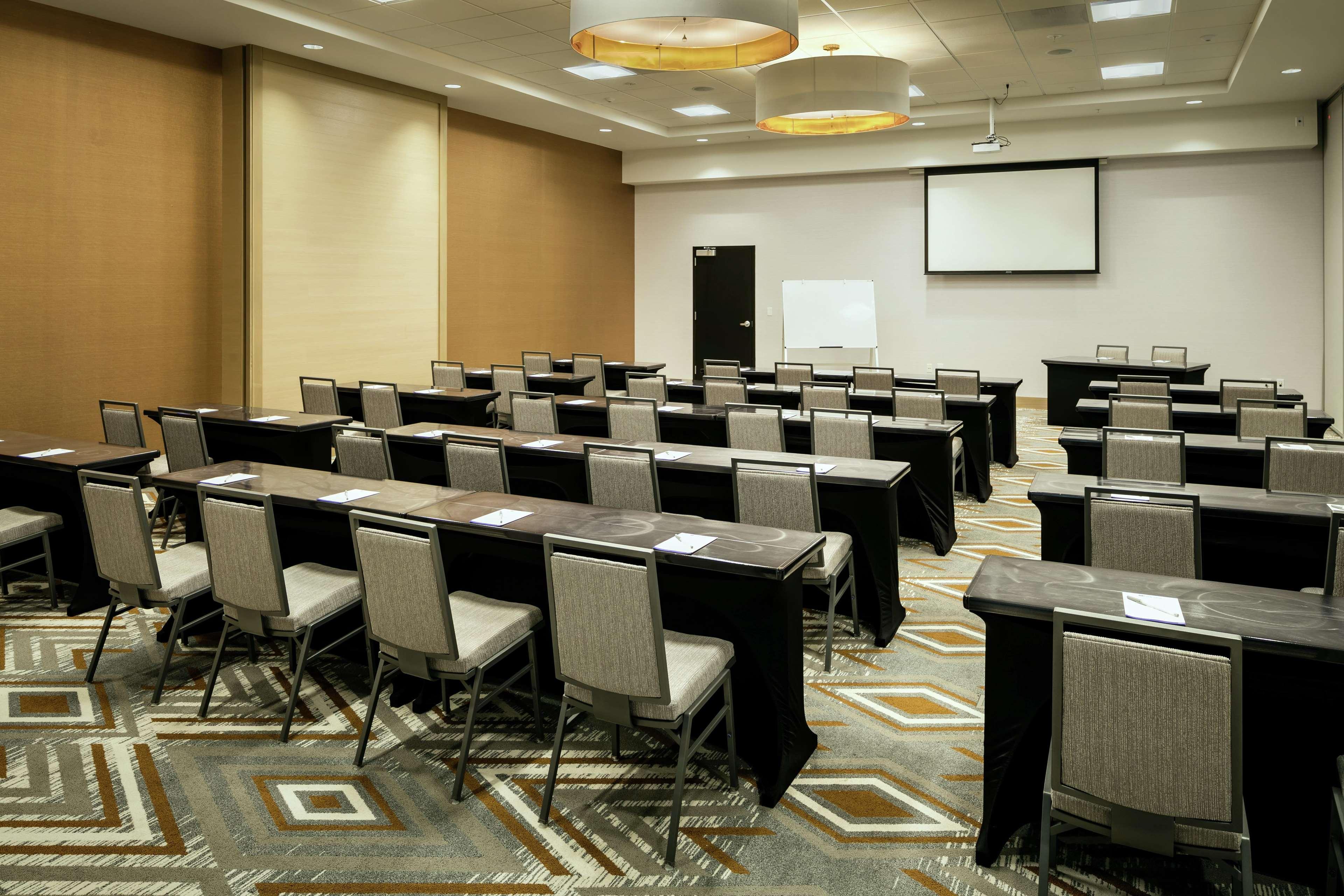 Hilton Garden Inn Seattle Bellevue Downtown, Wa מראה חיצוני תמונה