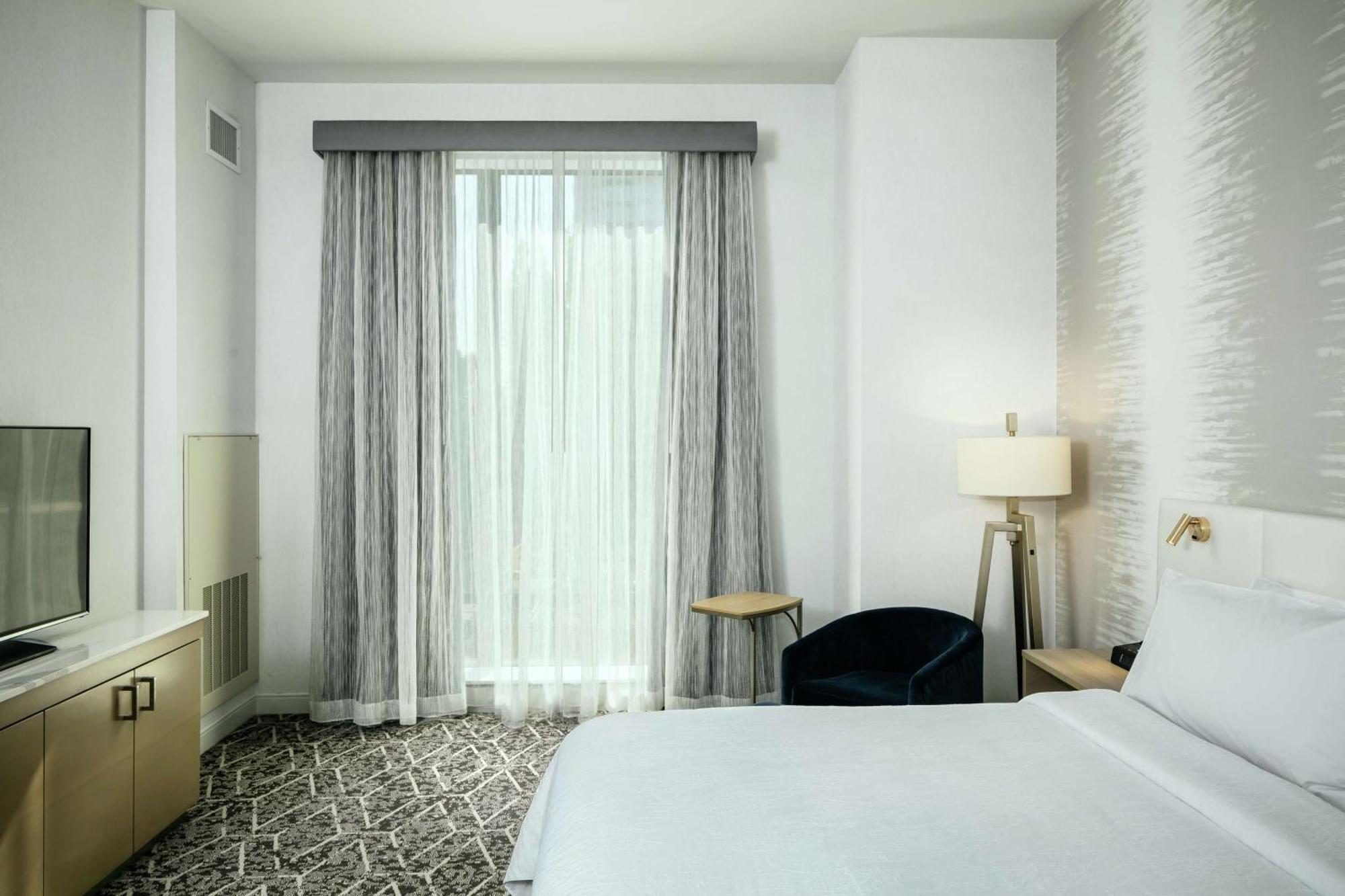 Hilton Garden Inn Seattle Bellevue Downtown, Wa מראה חיצוני תמונה