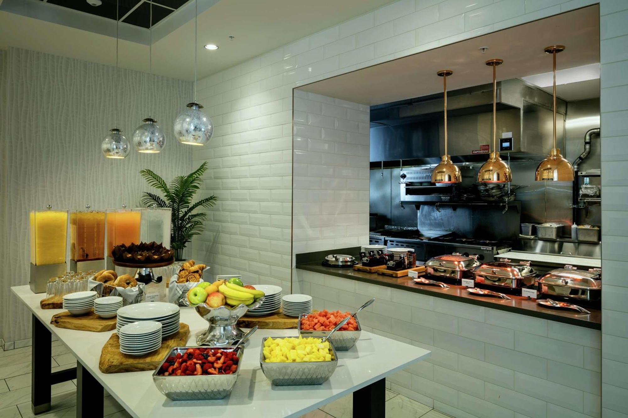 Hilton Garden Inn Seattle Bellevue Downtown, Wa מראה חיצוני תמונה