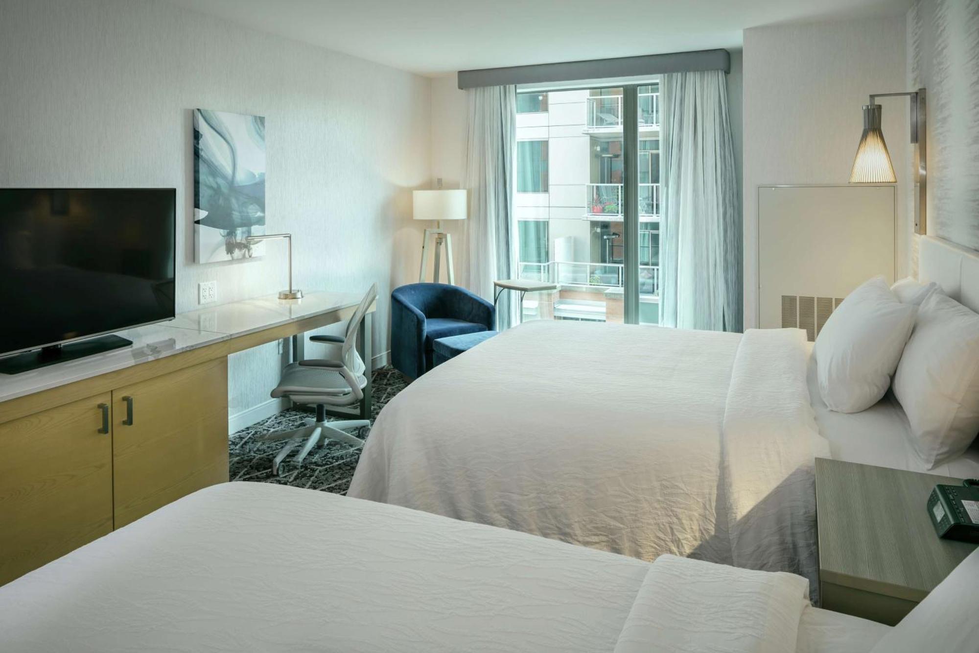 Hilton Garden Inn Seattle Bellevue Downtown, Wa מראה חיצוני תמונה