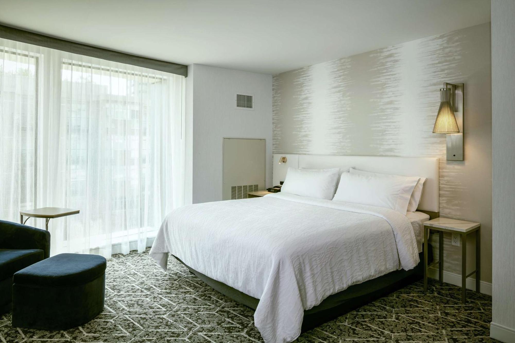 Hilton Garden Inn Seattle Bellevue Downtown, Wa מראה חיצוני תמונה