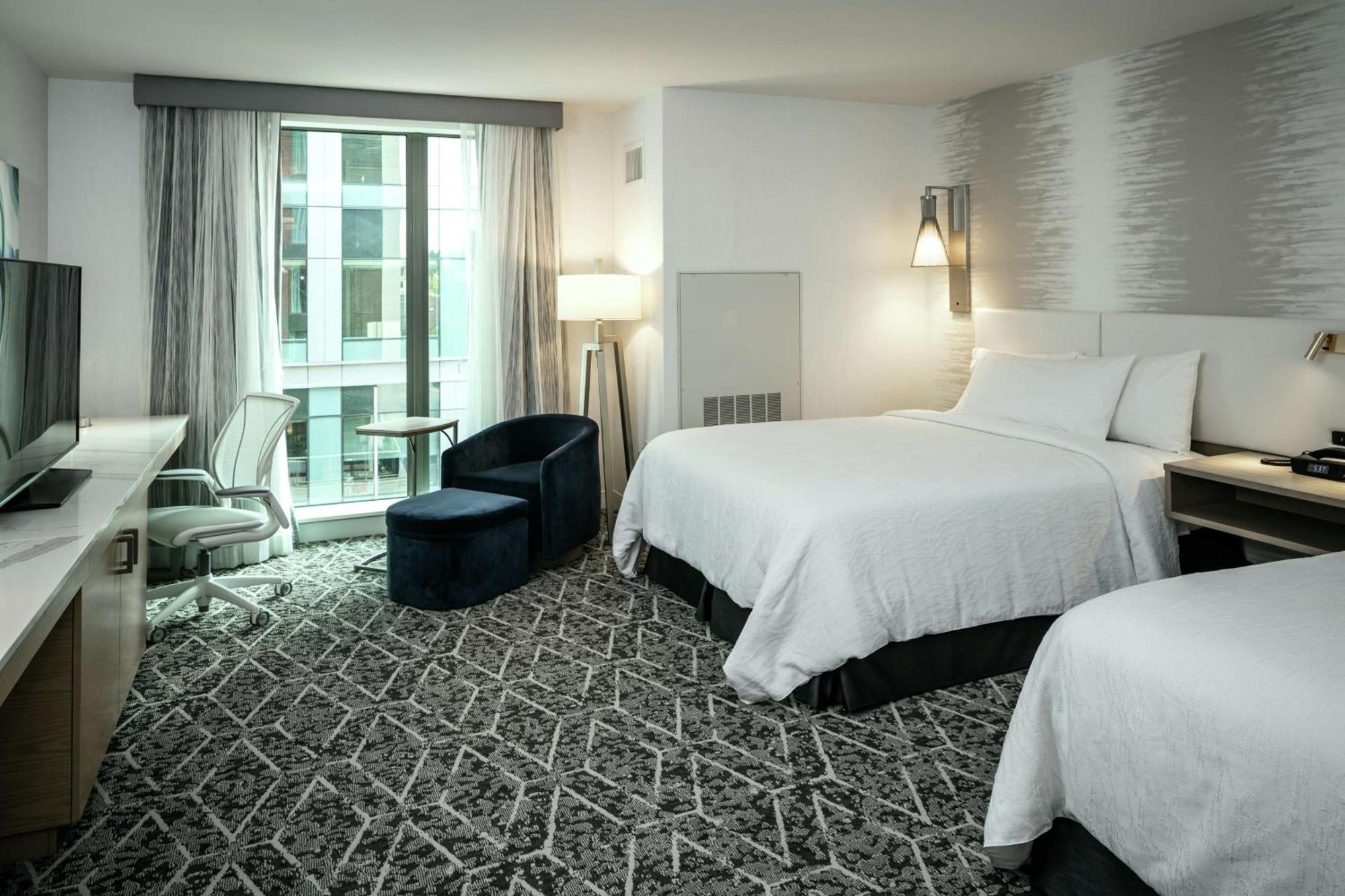 Hilton Garden Inn Seattle Bellevue Downtown, Wa מראה חיצוני תמונה